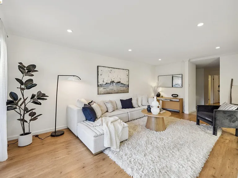 55 Fairmount Ave — Photo 4