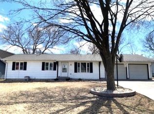 309 9th St, Springfield, SD 57062