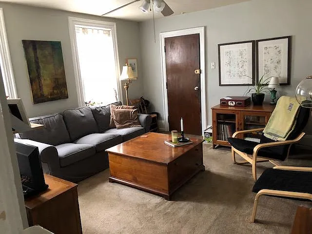 Building Photo - 1417 E Columbia Ave #2R
