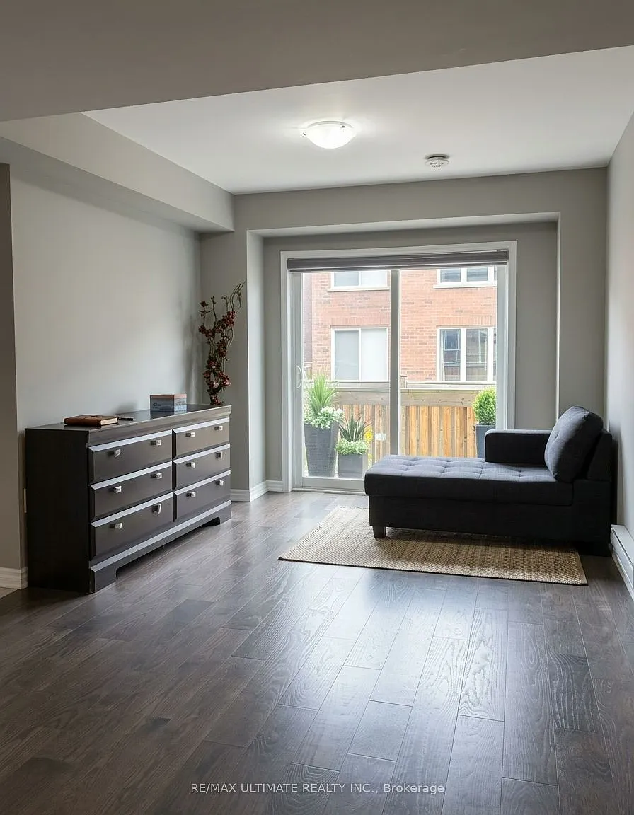 4 bed, $2,900 — Photo 3