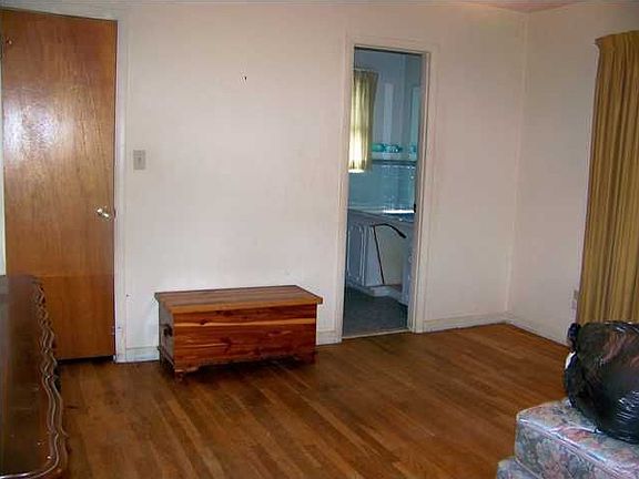 5th image of 1301 N F St