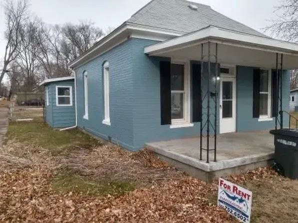 720 Lincoln Ave, Mattoon, IL 61938
