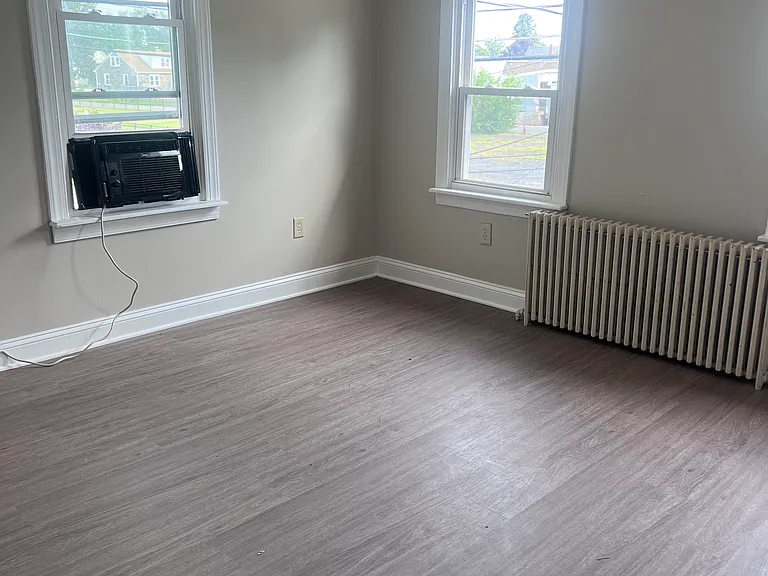 325 Broad St #323 — Photo 6