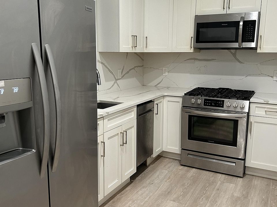 1st image of 186 Gregory Ave #1