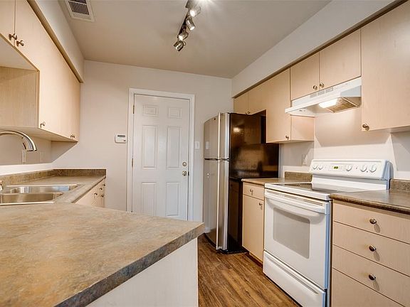 3rd image of 1218 Caldwell Ave
