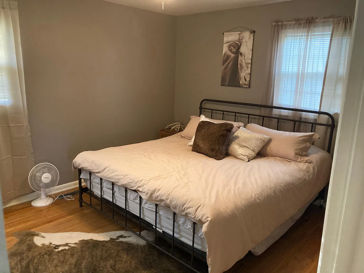 5 bed, 2000 sqft, $2,200 — Photo 4