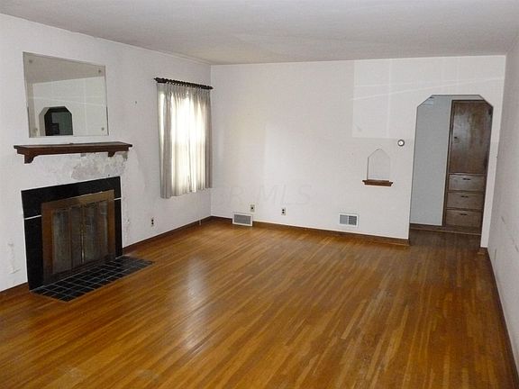 4th image of 54 E Jeffrey Pl