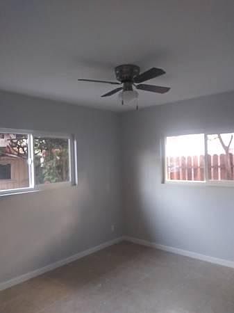 1st image of 11222 Oxnard St #4