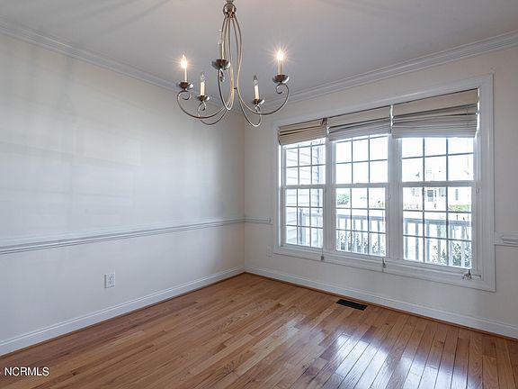 5th image of 2109 Cherrytree Lane