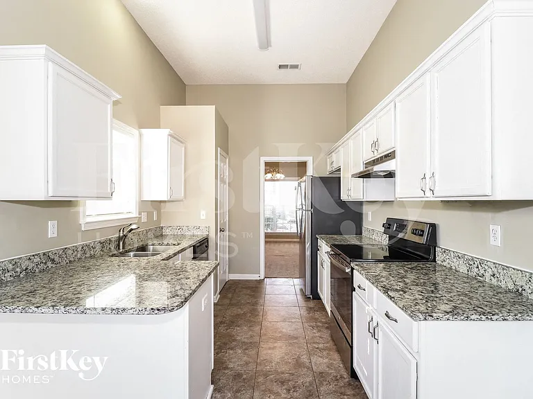 1088 Red Fern Cir W — Photo 7