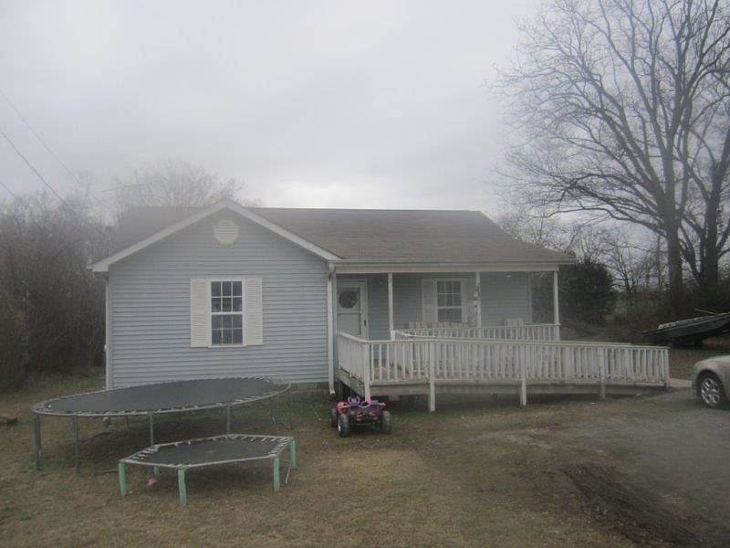 2nd image of 95 White St