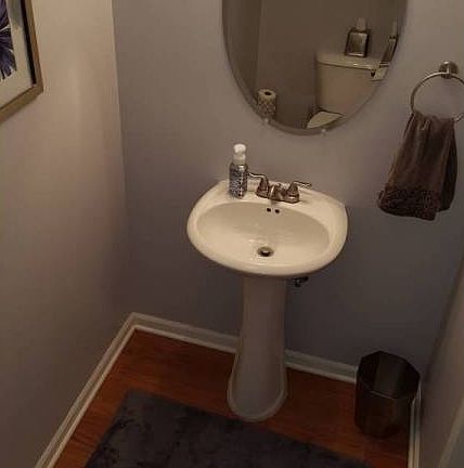 4th image of 855 E 22nd St APT 306