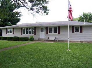 307 17th St, Jewett, IL 62436