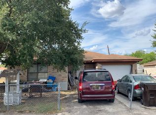 202 E Seguin St, Marion, TX 78124