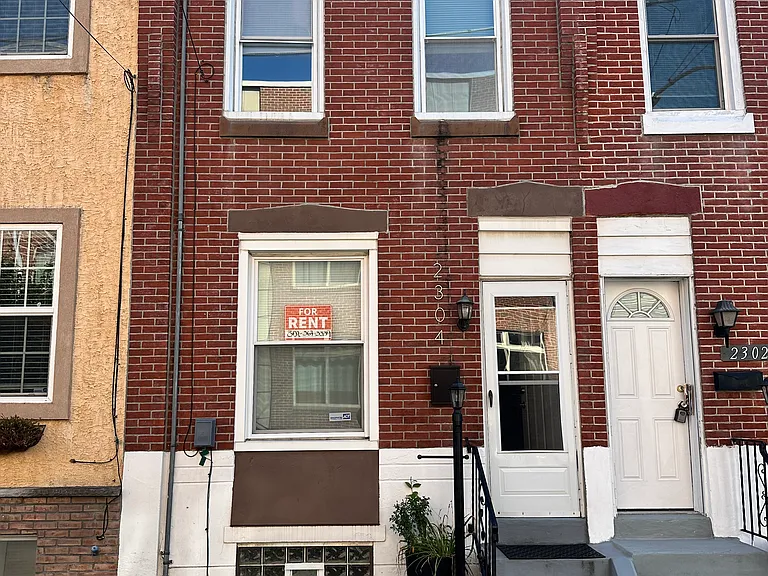 2304 E Albert St — Photo 10