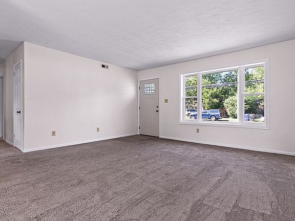 4th image of 612 Beech Dr
