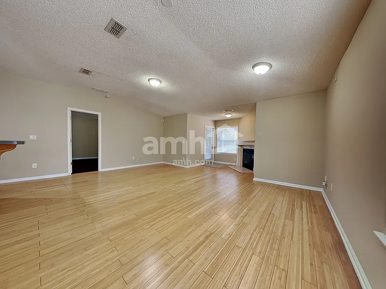 3120 Litchfield Dr — Photo 7