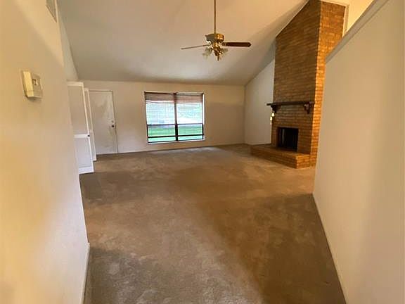 3rd image of 1316 Ellington Dr