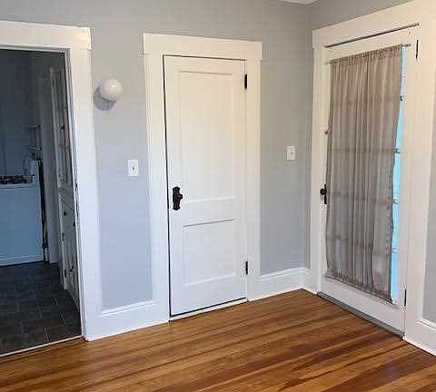 5th image of 228 Godwin Ave