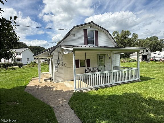 2nd image of 156 Barnhill Rd NE