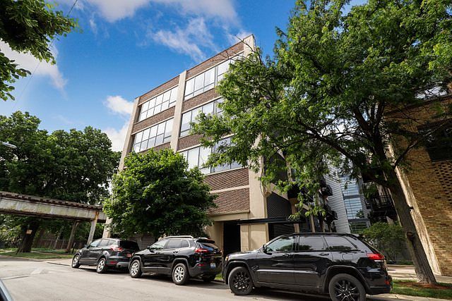 1st image of 1800 W Grace St APT 425