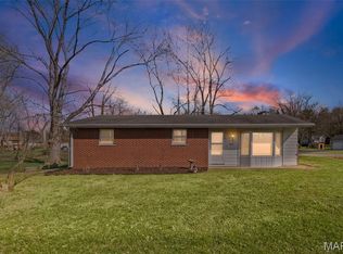 2800 Dutch Hollow Rd, Belleville, IL 62223