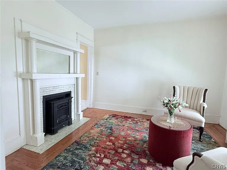 10 Jewett Ave — Photo 7