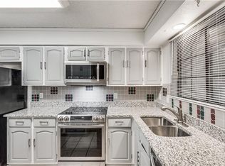 12529 Burninglog Ln, Dallas, TX 75243
