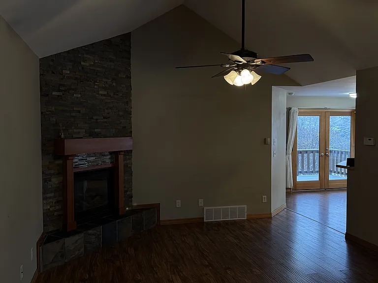 3003 Oliver St — Photo 14
