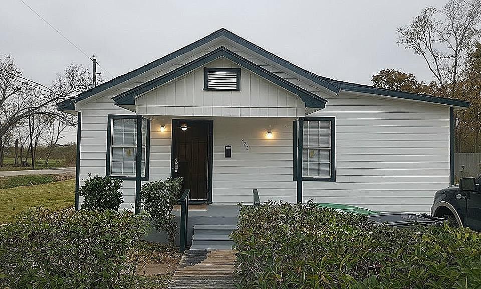 1st image of 722 San Antonio St