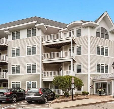 2nd image of 614 Pond St Unit 203