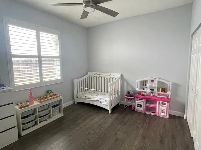 10644 Edinburgh St — Photo 21
