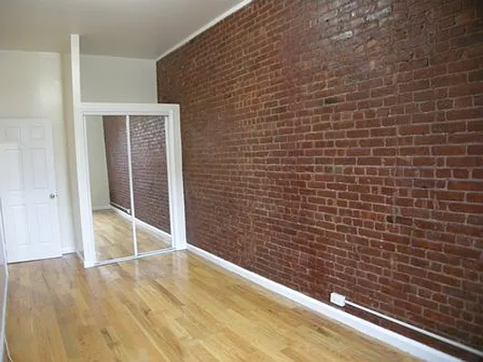 Rented by Vickers Realty | media 7