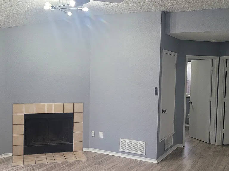 4517 Ebbtide Ct — Photo 2