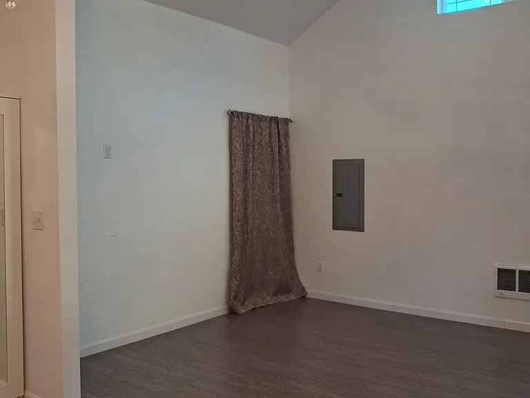 309 Kansas St SW #1/2 — Photo 18