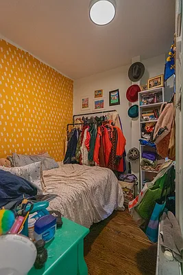 Rented by Metropolitan Equities | media 12