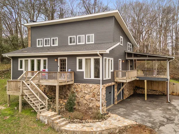 1715 Hidden Harbor Rd, Hixson, TN 37343