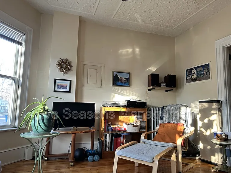 40 Intervale Ave #1 — Photo 10