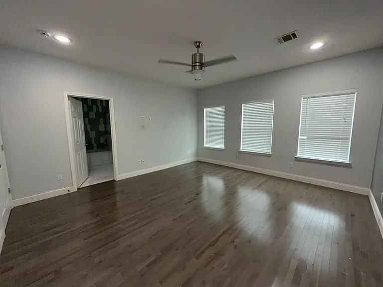 1828 Fletcher St — Photo 10
