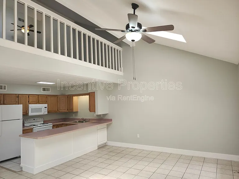 310 Mayfair Pl SW — Photo 3