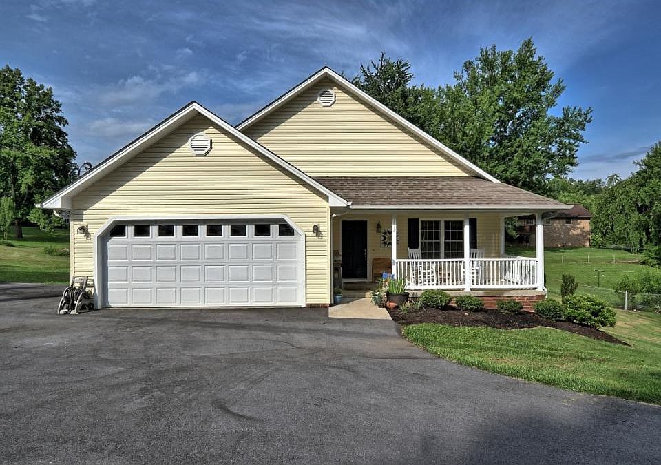 1st image of 112 Meadowstone Dr