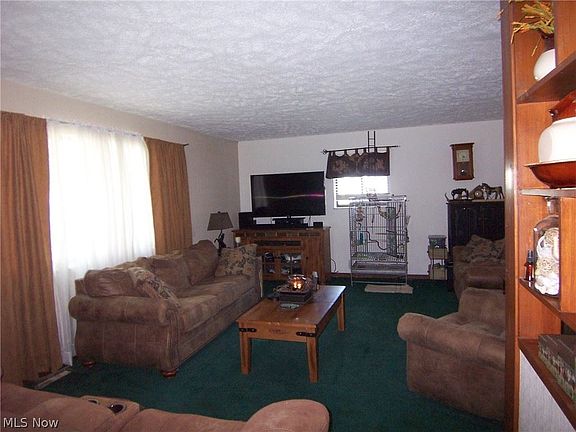 4th image of 1724 Forest Hills Dr