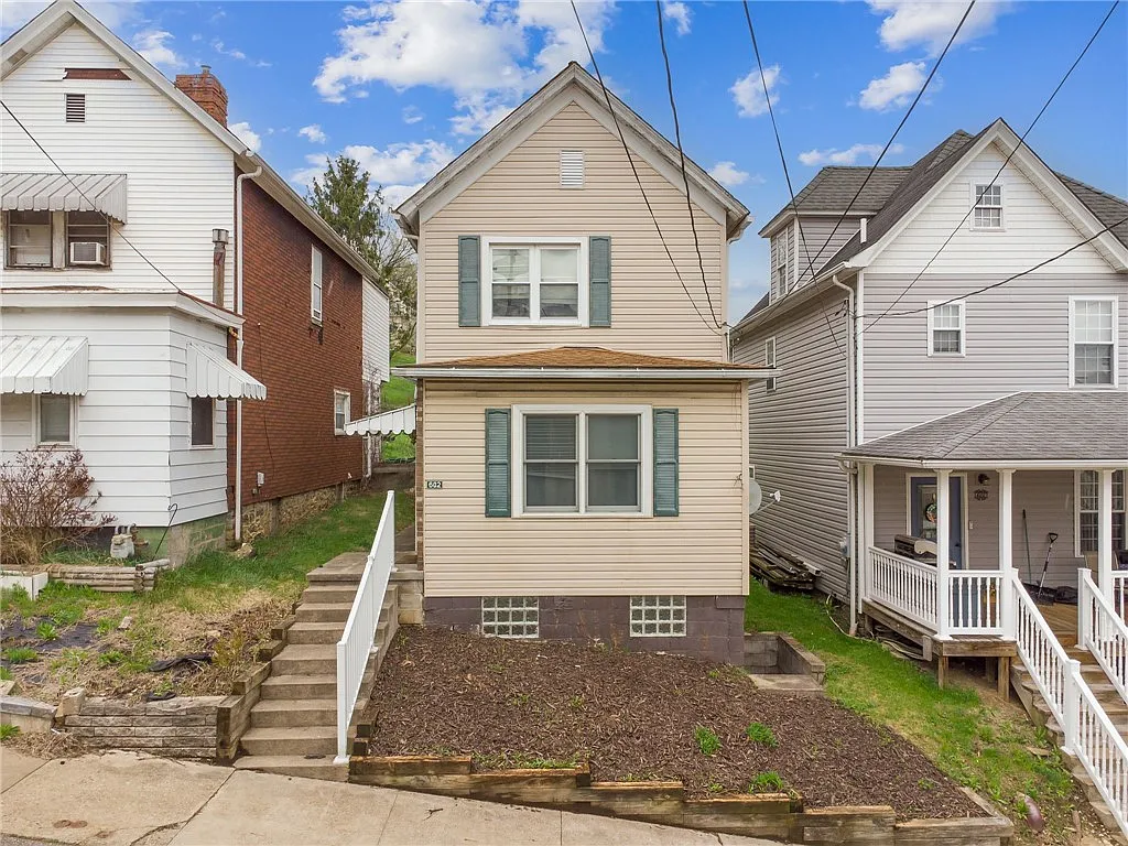 602 Harrison Ave photo 1
