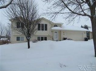 1508 S Hillview Rd, Sioux Falls, SD 57110
