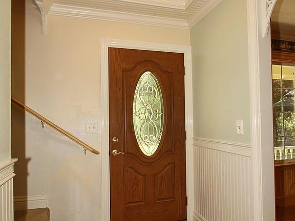 3rd image of 4664 Park Hill Dr
