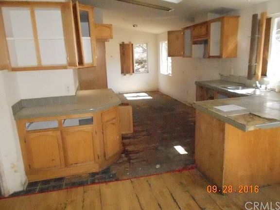 4th image of 3120 Country Club Dr