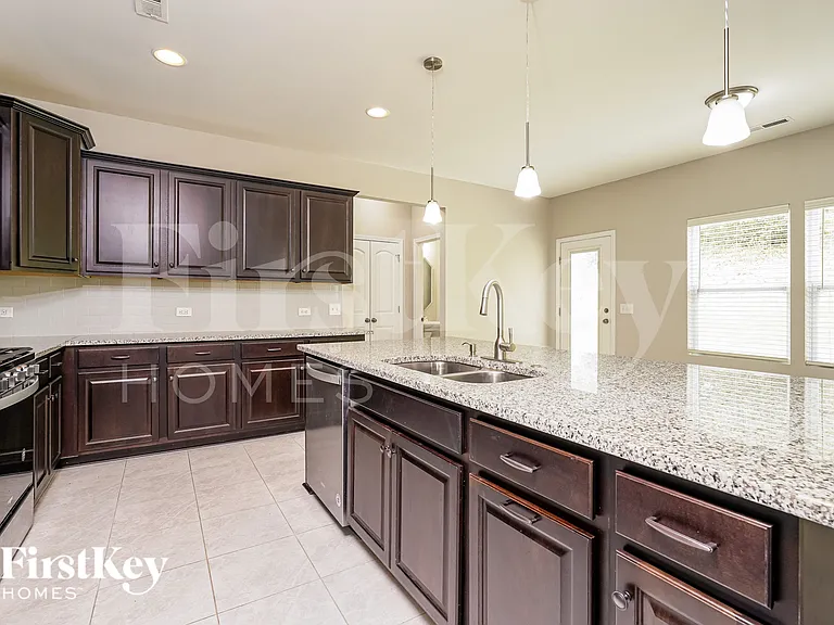 4670 Wesmar Ct — Photo 9