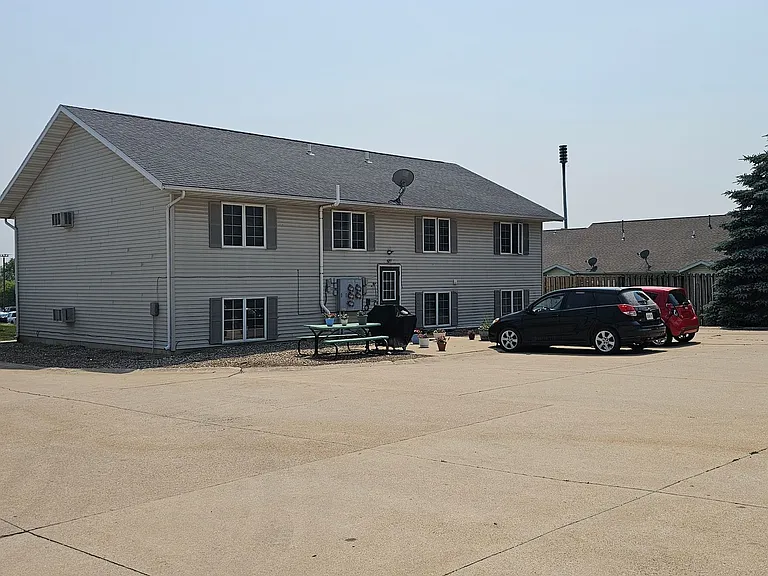 515 Highway 30 SW — Photo 7