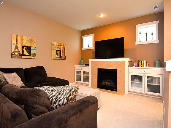 3rd image of 7910 SE Sporri Ln