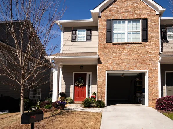1493 Bluff Valley Cir, Gainesville, GA 30504
